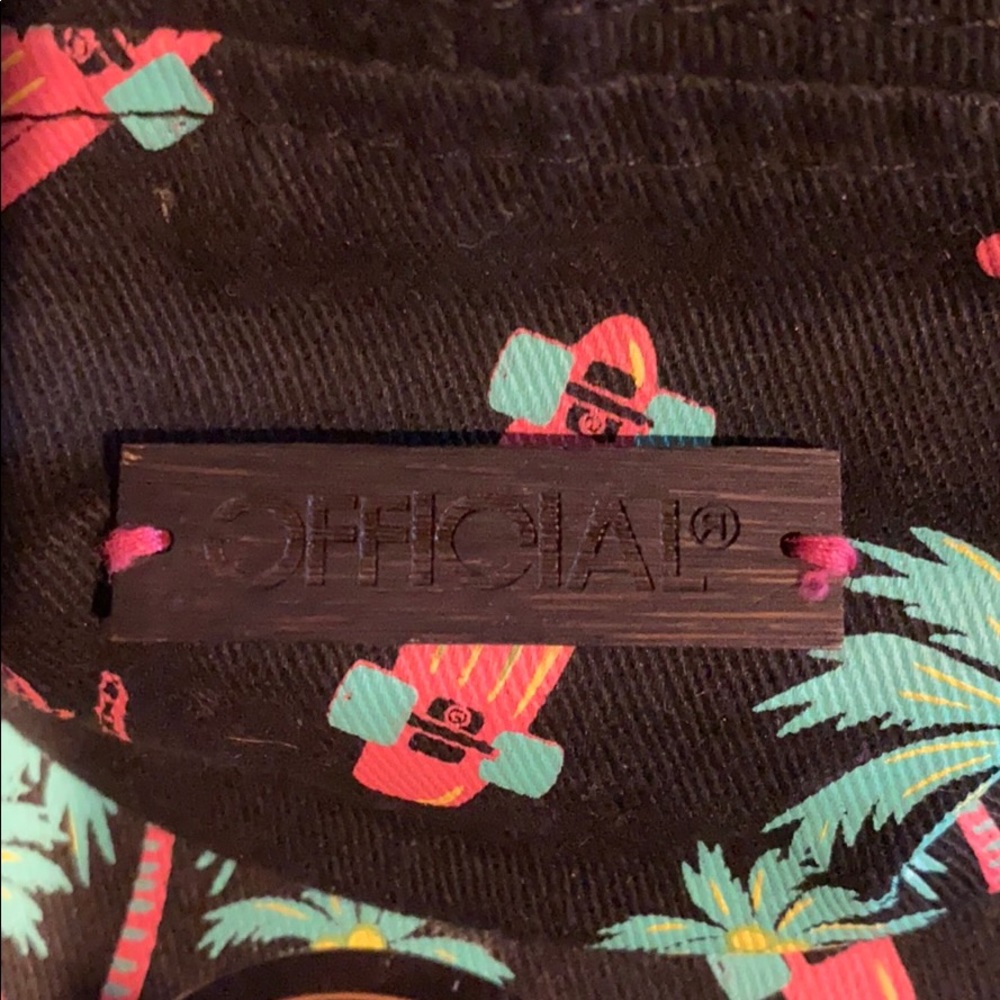 OFFICIAL 5 panel strap back hat - Picture 4 of 5
